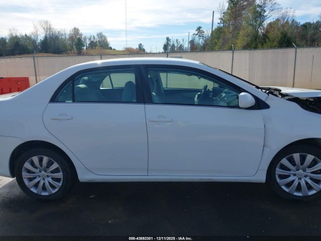 Toyota Corolla Le Image 10