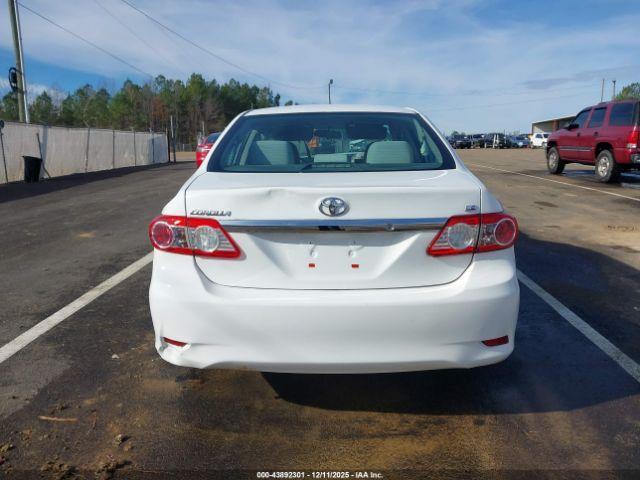 Toyota Corolla Le Image 17