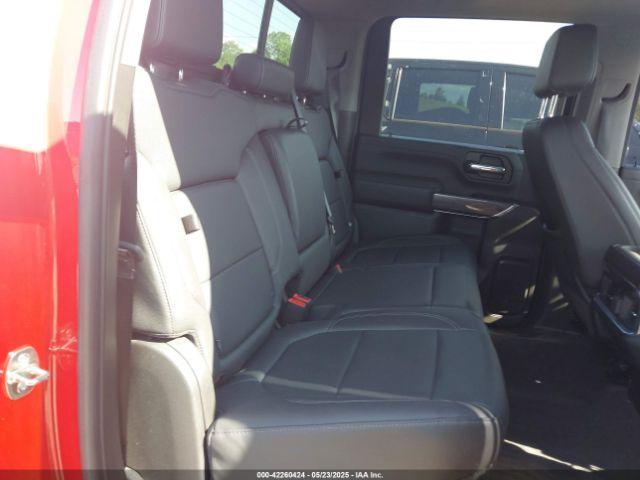 Chevrolet Silverado 2500 4wd  Standard Bed Ltz Image 12