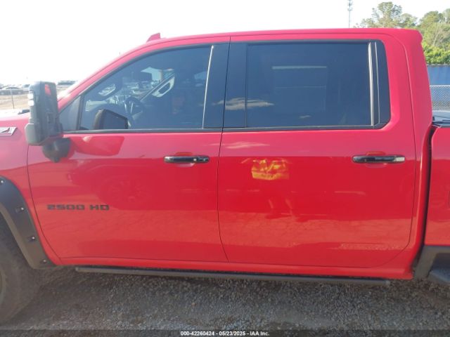 Chevrolet Silverado 2500 4wd  Standard Bed Ltz Image 18